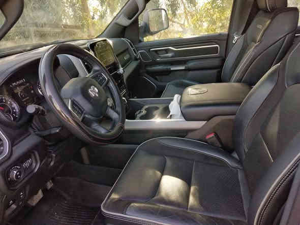 السلام عليكم
تم تنزيل السعر بيع مستعجل السعر 295
2023 RAM 1500 LARAMIE 4X4
*رام لارمي 1/1 فول مواصفات عدا الفتحه
*الموديل :2023 دخول جديد 
*رقم بغداد بسمي
*ماشيه ١٨ الف 
المحرك : V8 5.7L . ايتورك اقتصادي
دفع رباعي 4x4 .
رادار امامي خلفي مع مانع تصادم .
نقطة عمياء .
تحذير الخروج عن المسار .
كاميرات (360) درجة .
*رادارات( 360) درجه.
شاشه تيسلا كبيره
استطفاف ذكي (اوتوپارك)
نظام اوتو ستوب
المصابيح الأمامية LED .
المصابيح الخلفية LED .
دخول ذكي (بصمة).
تشغيل عن بعد .
مقاعد من الجلد الفاخر .
المقاعد كهربائية مع ميموري .
المقاعد تبريد وتدفئة .
نظام ملاحة نفكيشن GPS .
حساسات امامية وخلفية  .
مرايا كهربائي شفط.
شاحن موبايل لاسلكي (واير ليس) .
الشباك الخلفي كهربائي .
المرايا الجانبية تدفئة .
باب الصندوق كهربائي .
امكانية تعديل ارتفاع دواسات البنزين والبريك .
هاند بريك كهربائي .
حساسات امامية .
حساسات خلفية .
مرايا مع خاصية التعتيم الذاتي .
مساحات تخزين إضافية تحت المقاعد 
*مساحة تخزين (رام بوكس) في الجوانب
***********
