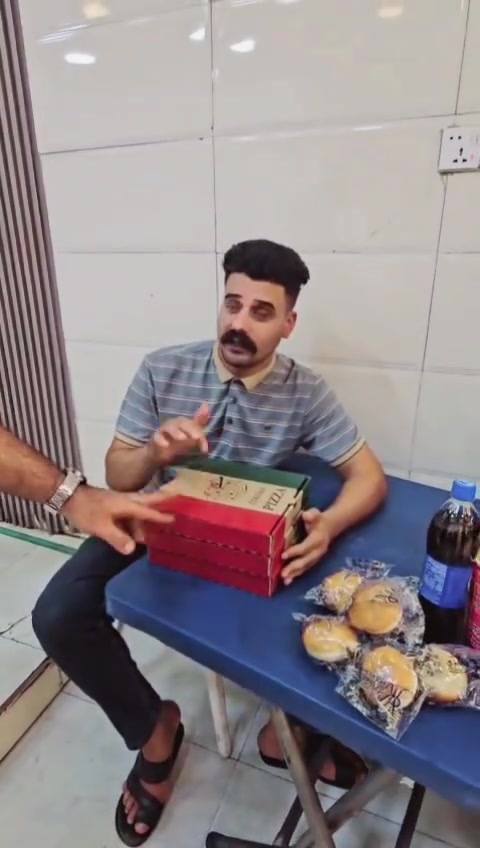 بسم الله الرحمن الرحيم 
على بركه الله تعالى يقدم مطعم باسم دبل اجمل العروض للزبائن الكرام 
3-بيتزا دجاج  ب10الاف دينار فقط 
والعرض الاخر 
10-قطع كرسبي مع ببسي بغداد وصلصات الخاصه مع صمون وجبن سائل كل هذا فقط ب10الاف دينار 
هذا كله داخل الصاله 
اما اذا توصيل فقط يظاف الف دينار توصيل 
يعني العرض يوصلك ب11الاف دينار 
للاستفسار والحجز التواصل على الارقام التاليه 
***********
***********
او مراسله الصفحه
