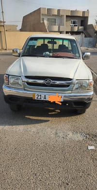 بيكب دير موديل ٢٠٠٦ مرغوب للبيع سياره بيه فقط من طرف البونيد طخه قليله...