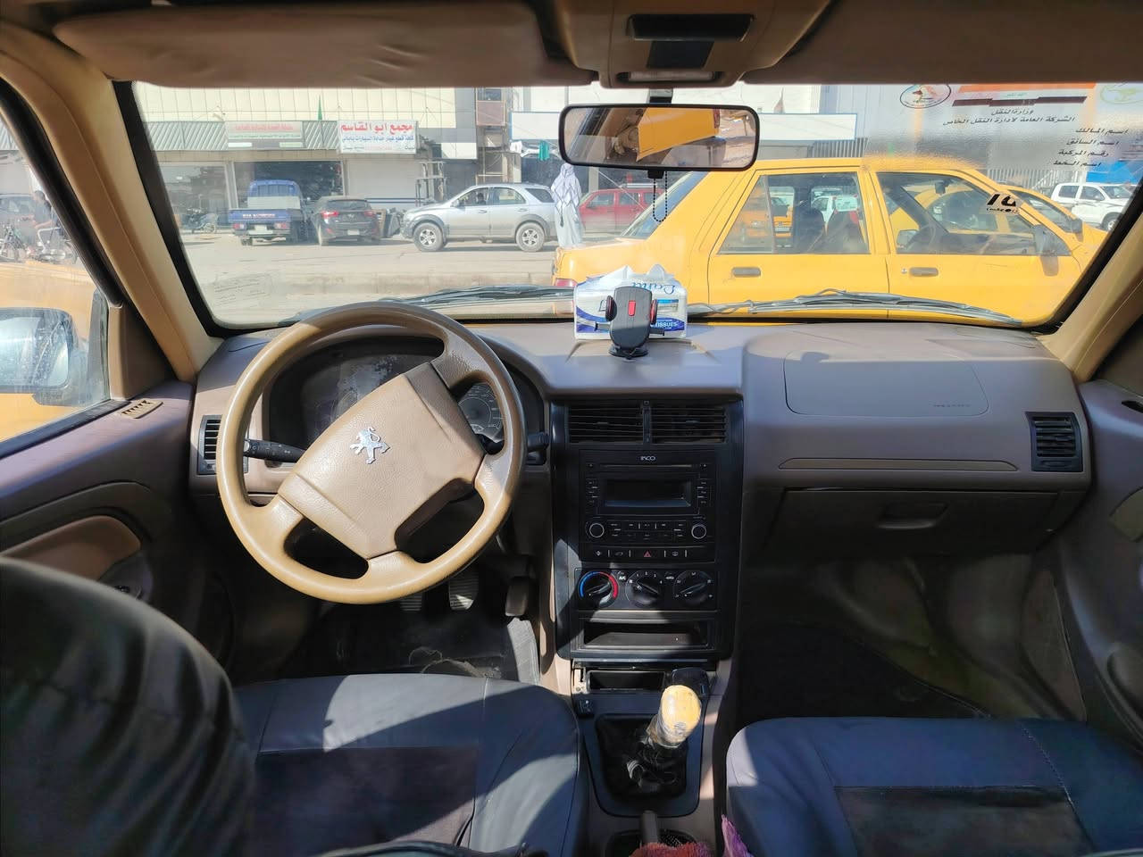 بيجو 405
مكفوله. ككفاله عامه ببس شوف العين
تبريد تدفئه مكينه كير حداديه  خير من الله.
السعر 48 بيه مجال
***********
