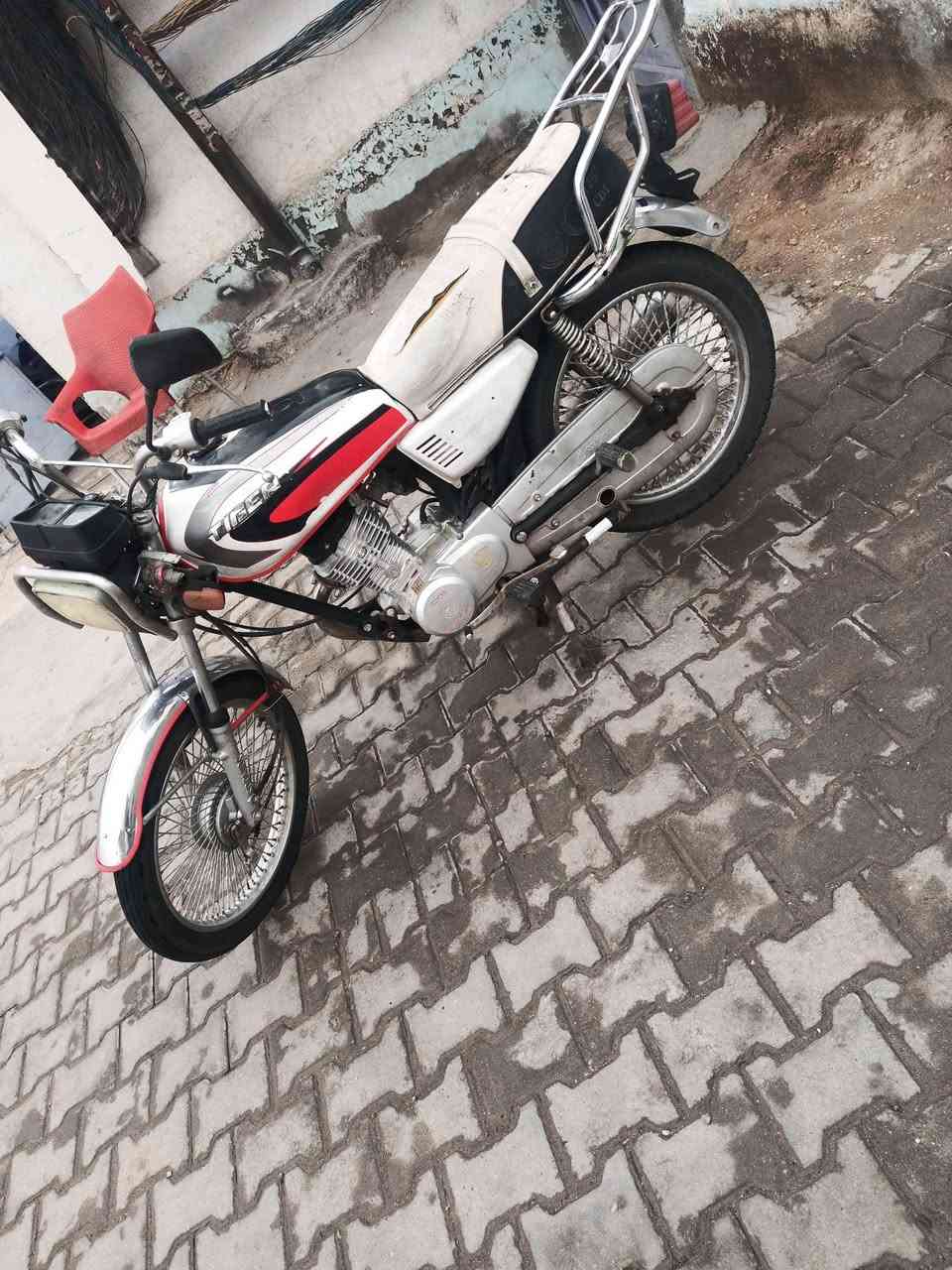 ه4گير تايكر موديل 23 اوراق ابيعهه بسعرها 400 اريد اخذ سلف لان منتسب الدراجه مثل ماخذيته مالعبت بيهه مكينه فصله 😊 اليريدهه***********
