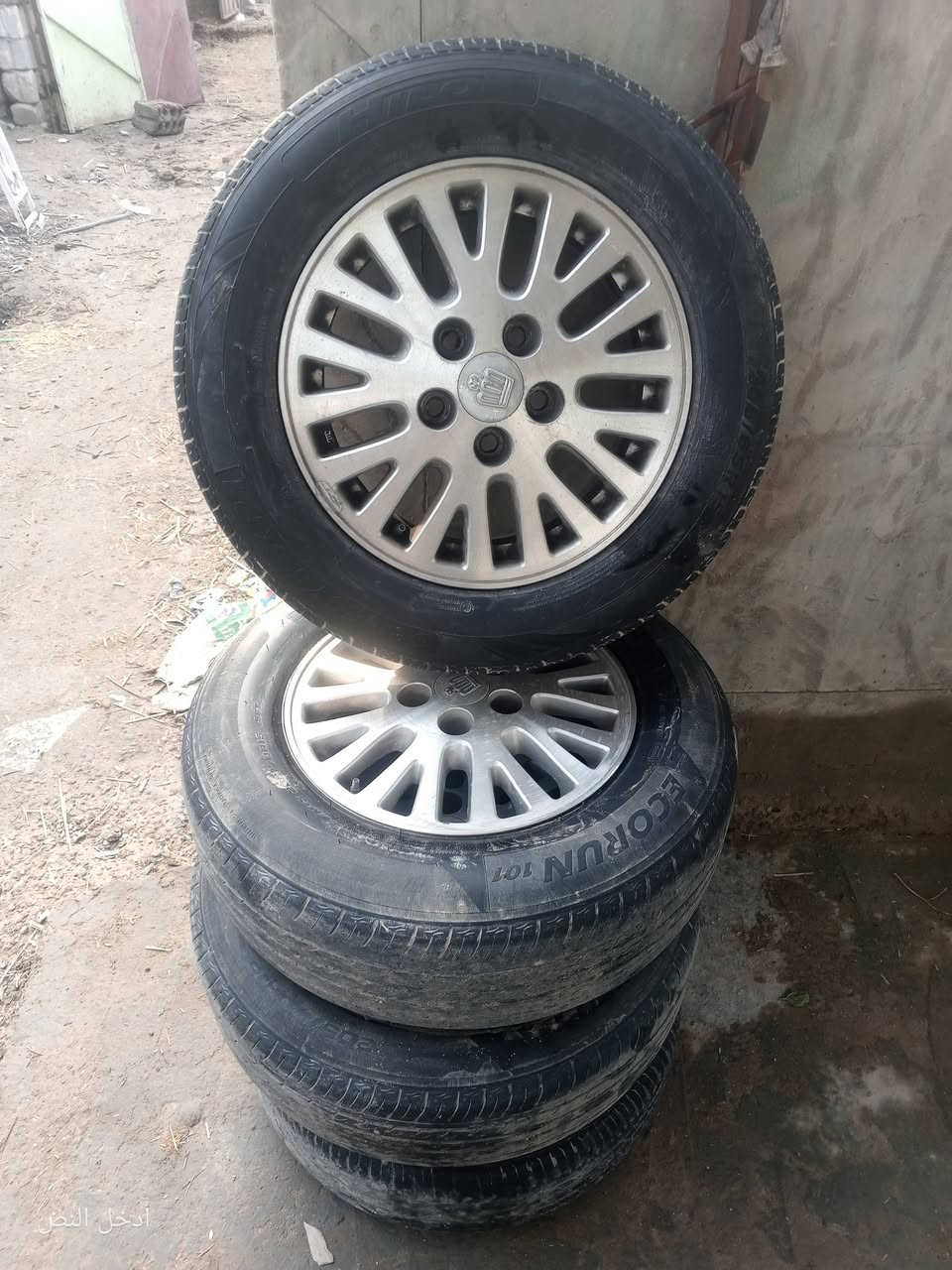 سلام عليكم من رخصت مدير الكروب وياله حصيره ملكه مع التايرات للبيع المكان النجف  السعر خاص او اتصال عل رقم ***********
