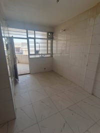 مشتمل للايجار طابق 2 مساحه 100م صاله جبيره مطبخ جبير كلشي معزول وغرفتي...
