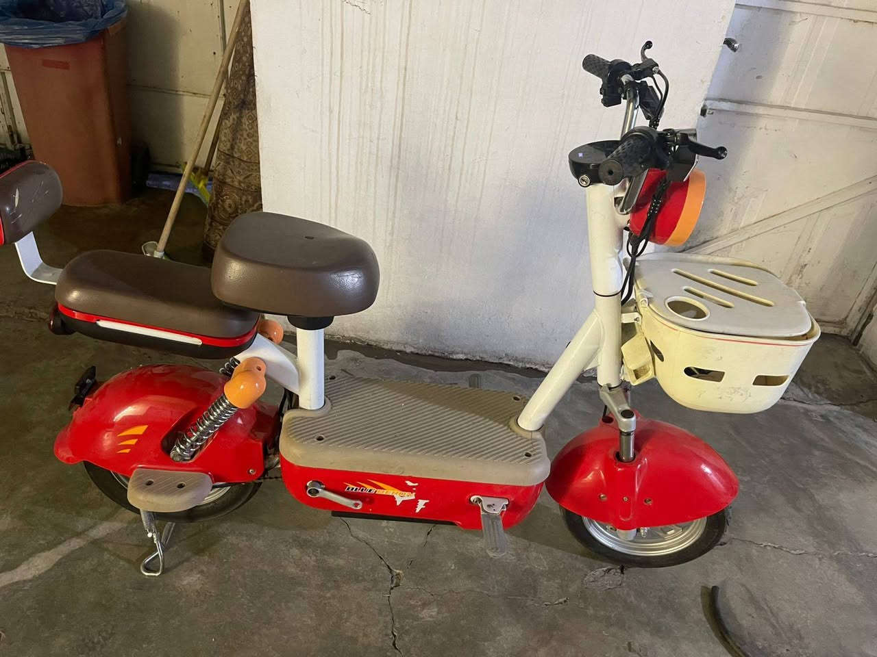 باسكيل شحن حجم 14 شرط نظافه بدون اي عيب شلونه بل صوره هيج كهربائي كله شغال بلادي سعره 200 وبي مجال شي قليل شراي خابر وتدلل ***********
