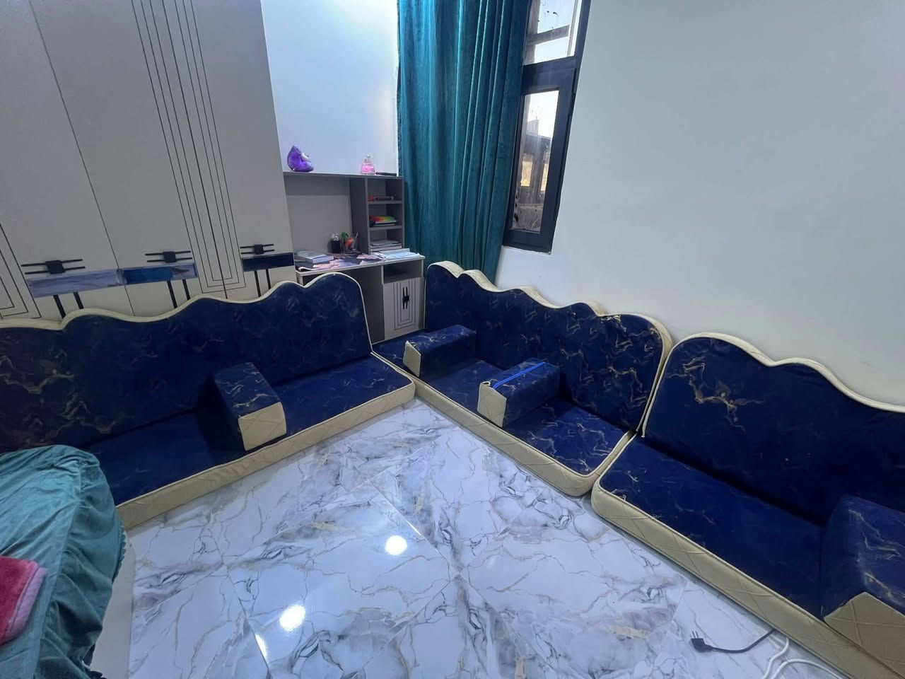 ديوان جديد ونضيف سعره 125 مكان بغداد الغزاليه


**إذا كنت صاحب هذا الإعلان وتريد حذفه لأي سبب، رجاءا أرسل رسالة إلى الدعم الفني**