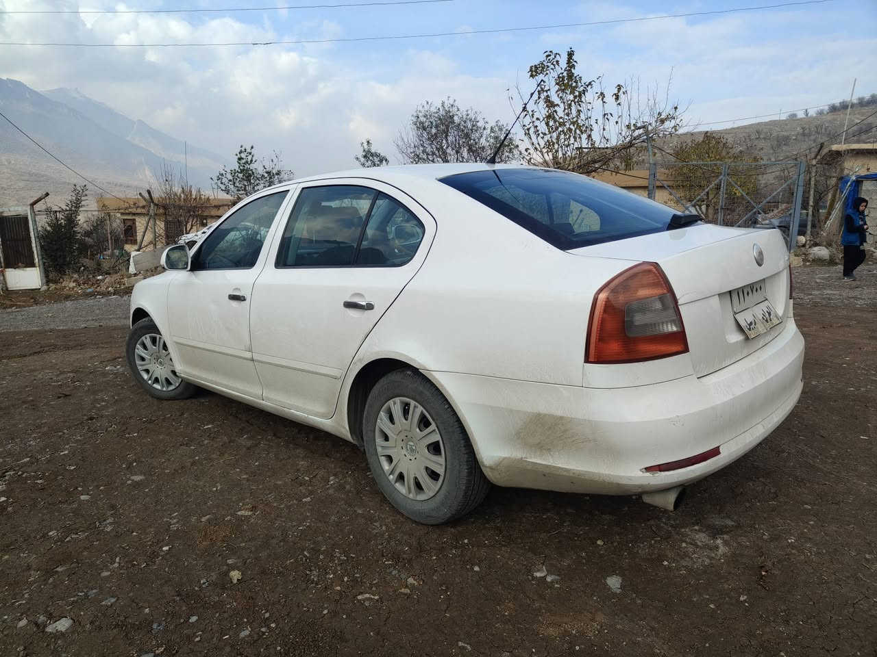 سکۆدا مۆدێل 2009 گێڕ عادی  جام کارەبایی abs بێ بۆیاغە بەس 5 پەنجەی دۆسەی بۆیاغە کە بەعەیب ناچی سەیارەکە زۆر خاۆێن ماوەتەوە تایەکانی نوێیە سەنەوی تازە بەسەرچووە نرخی 79 وەرەقەو معامەلەیەکی کەم کێ موشتەریە پەیوەندیمان پێوە بکات ***********
***********
سەیارەکە ئێستا لە ڕواندزەو دواتر دەگەڕێتەوە سلێمانی
هەموو شتێکی بەشەرتە
