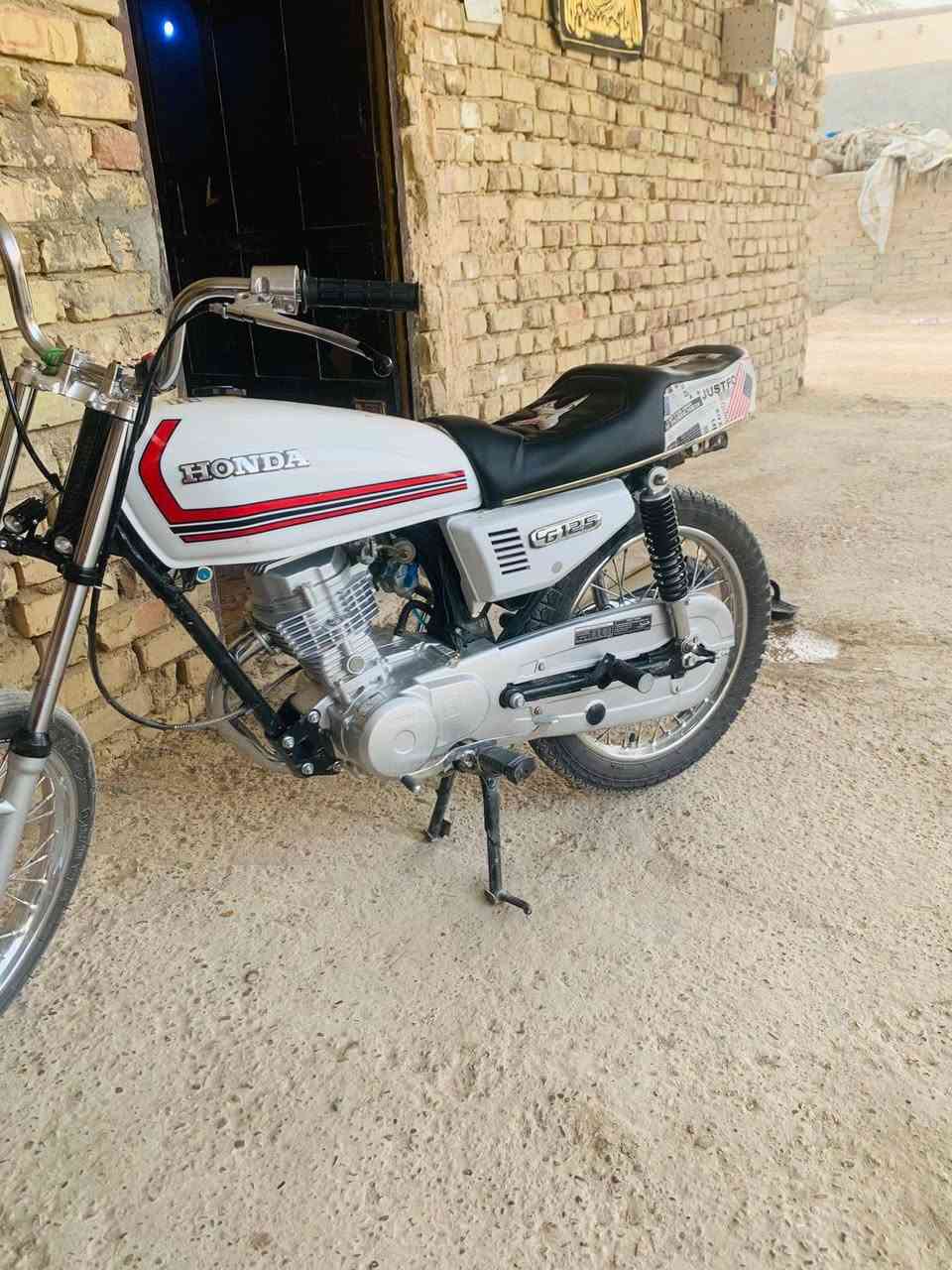 سلام عليكم شباب دراجه البيع تعمير 25 اوراق سكنر سعر675 وبيهه مجال المكان بابل قرب شركت رنه  ***********
