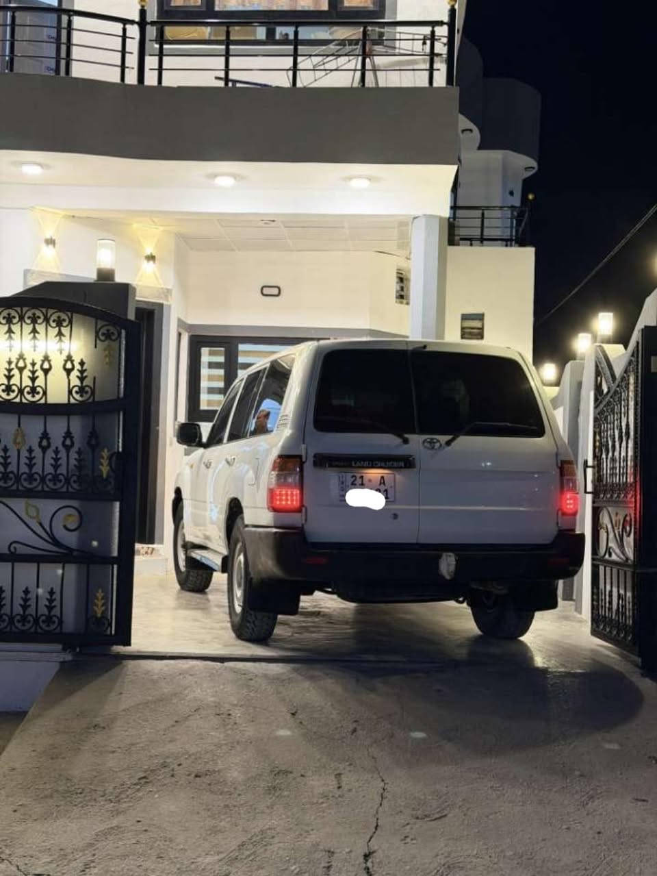 ماشالله له م مونيكايه  فروشتن /للبيع
موديل ٢٠٠٢نموونه له جواني  رقم و سه نه وي تازه يه
گيرو مه كينه ي به شه رت  سه وت ياتاخ به شه رت
سه ياره كا سؤنه ره م داناو هيكلي زور زور جوان دينار مه سروفي نيه. 💸
له قه وه تي خوي بيزار🔥🔥🔥
سه ياره كا هي معرز نيه. هين ده ستي خومان 💸
له كركوك سه ياره كا 🔥
سعره كه شي 
(١١١گلاًو مجال💸💸💸)
ره حمه تت لي بيت موشتري نيت سه رمان مه يشينه
ژم.***********
***********
ادميني دل
