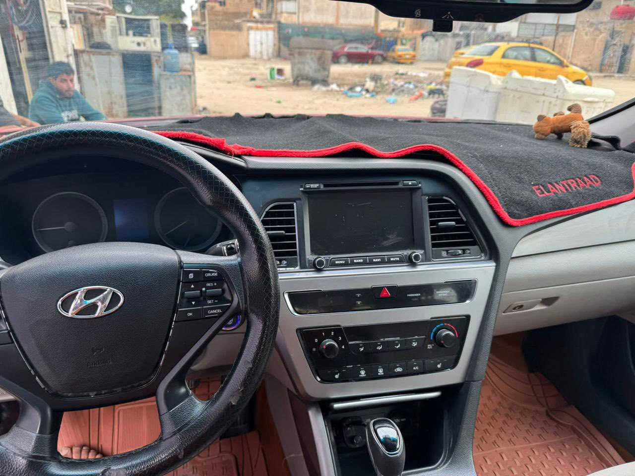 السلام عليكم سوناتا 2015 أمريكي حادثها موجود بصور ماشية 95 ميل ثلاث قطع صبق بدون دواخل بدون حادث مكينة 2400 رقم بغداد الجديد ريدها 107 بيها مجال قليل للبيع أو مراوس ب 7 راكب ***********مكان بابل حلة
