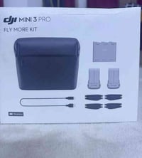 يتوفر بكج بطاريات عدد ٢مع حقيبة وشاحن  ثلاثي سيت ريش وكيبل شحن جديد لو...