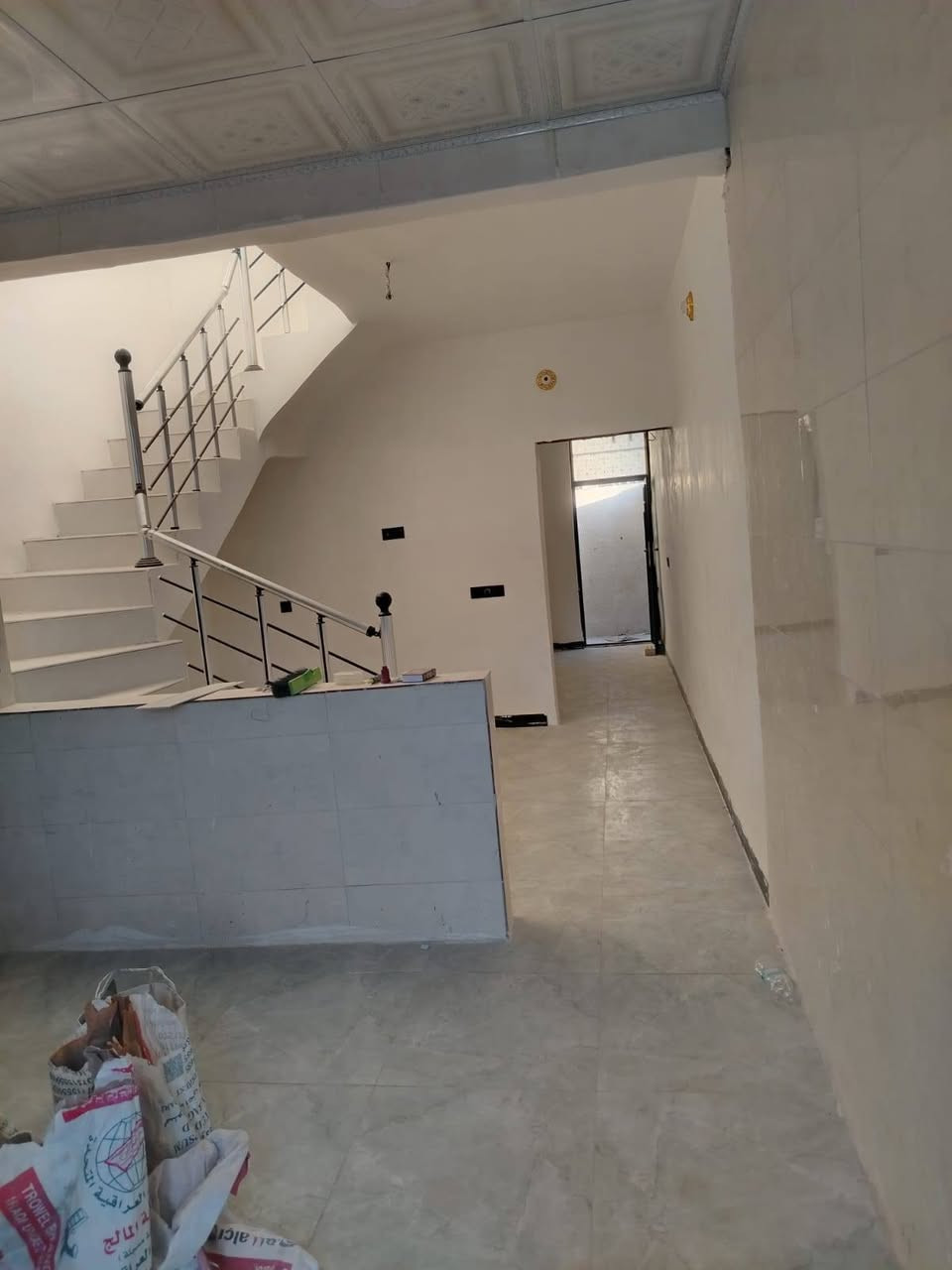 بيت ٥٠ متر طابق واحد للبيع او الاجار حي ملحق الإخلاص خلف السفاره التركيه للاستفسار الاتصال على الرقم ***********
