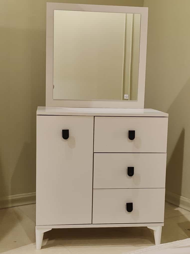 تم وصول*

*موديـل فـيروزه   5قطع* 

- سرير ثابت
- قياس الكنتور 220
- ارتفاع الكنتور 210
- ابواب المنيوم
- انـاره داخـل الكنتور
- داخـل الكنتور مجرات

*السعر (  775  الف*
شد نقل مجاني
للاستفسار علئ
*********** واتس
