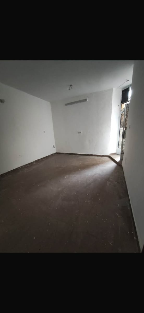 1 Bed 2 Baths - House

Baghdad, Iraq

بيت ملك للايجار مساحته ١٥٠ متر, يتكون من غرفة نوم, وصالة, واستقبال, ومطبخ, ومخزن, وكراج, وترك عدد (٢), وحمام شرقي غربي داخلي,  وتواليت خارجي, وسطح واسع وكبير…
بغداد/ البلديات/ المضمار يبعد (واحد كيلو متر) عن حي التجار, وبناية الامن العامة القديمة القريبة على القناة, وشارع المدارس…

للاستفسار الاتصال على ابو حسين
*********** بغداد, العراق
