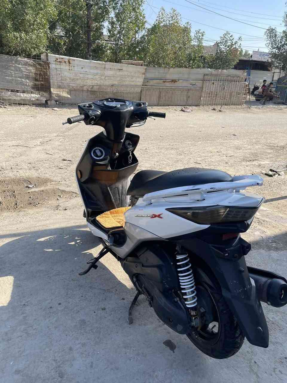 ‏سلام عليكم دراجة معروضة للبيع ‏كفالة عامة￼ لد ‏ياباني طبق نفخ موديل 20 ￼ محتاج ￼فلوس وعرضتها للبيع تجي تشوفها بالصور وتجي تشوفها بالحقيقة نفس الصور النظافة 100% 100 برغي واحد ما ناقصها سعر الدراجة ￼￼ مليون 350 مكان الدراجة بغداد شعله جكوك دراجة ماشية 30,000 أنا أخذتها ماشية 26 اوراق كاملة وياها رقمي ***********￼￼￼ ￼￼￼
