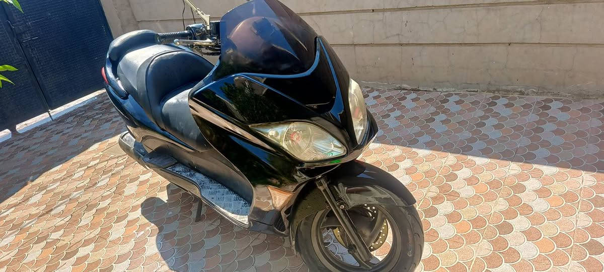 السلام عليكم 08 كير ملغي مكينه خير من الله معدل حلو دراجه شوفت عينك متعوب عليه 700 بيهة مجال قليل ***********
