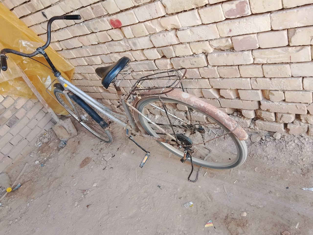 بايكسل للبيع 
لشه حجم 27 
تواير حجم 26
سعره لا تعال خاص ولا هم يحزنون 
سعره 35 عراقي 
مكاني الشطره/فتاحيه مجاور مركز شرطة الفتاحيه.


**إذا كنت صاحب هذا الإعلان وتريد حذفه لأي سبب، رجاءا أرسل رسالة إلى الدعم الفني**