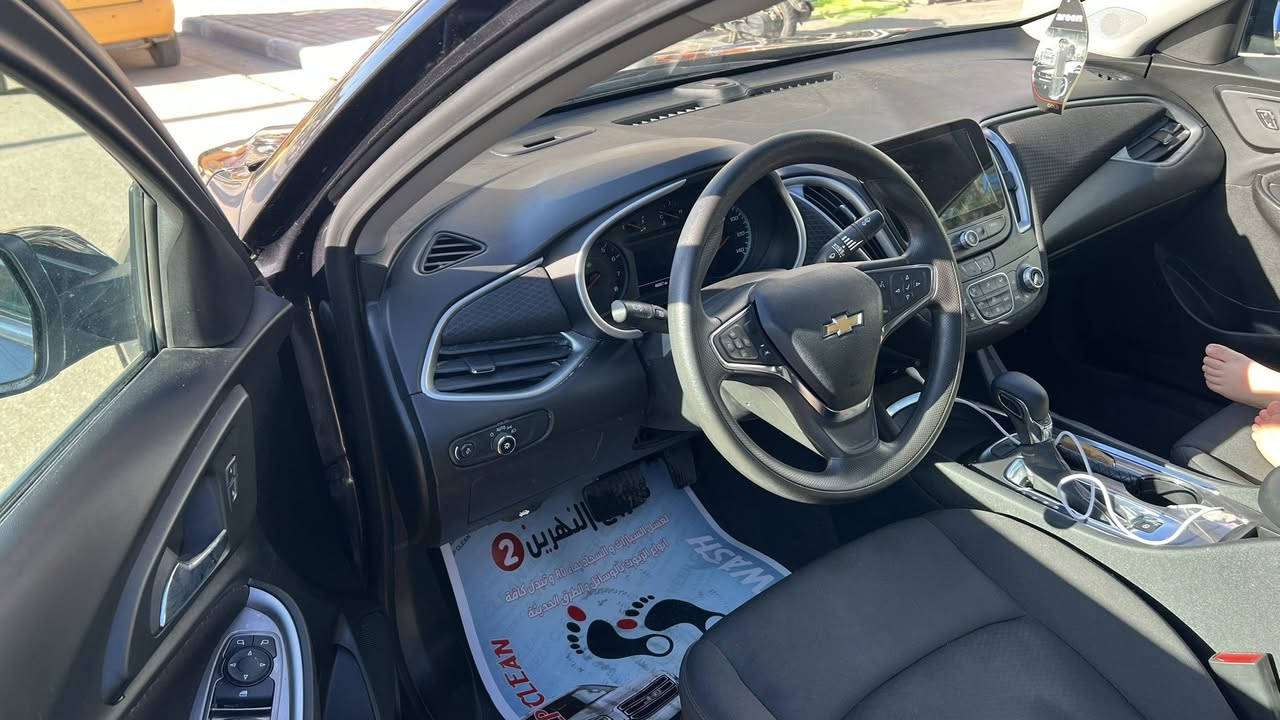 السلام عليكم ورحمة الله وبركاته /
ماليبو 2023 LT  محرك 1500 تيربو ، مسافة 48،500 مايل
مواصفاتها معروفة 
مثبت سرعة 
رادار 
اوتو ستوب
شاشة كبيرة بلوتوث مع خاصية الكاربلي ابل وللاندرويد كذلك 
تبريد قطعتين 
كاميرا خلفية متحركة 
كير محرك تبريد تيربو كلها سليمة كفالة 
لغد شواطي دواخل كلها سليم كفالة 
حادثها خلفي جهة جاملغ قبق البنزين 
السونار مرافق بالصور 
رقم شمالي تريد وكالة تريد تحويل 
السعر 125 الشراي بي مجال 
صور الحادث راسلني وبخدمتك ادزلك الصور 
رقم الهاتف ***********
