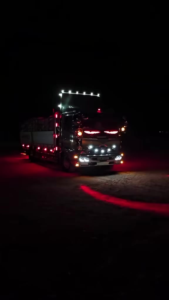 سلام عليكم هينو شيطان موديل 2002 سياره جاهزه على اخر حبايه مكاني ديوانيه *********** /***********
