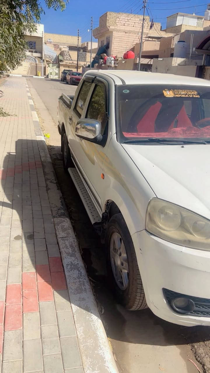 سلام عليكم سياره كريت ويل 2015 للبيع  رقم كربلاء السعر 70 وبيه مجال ***********
