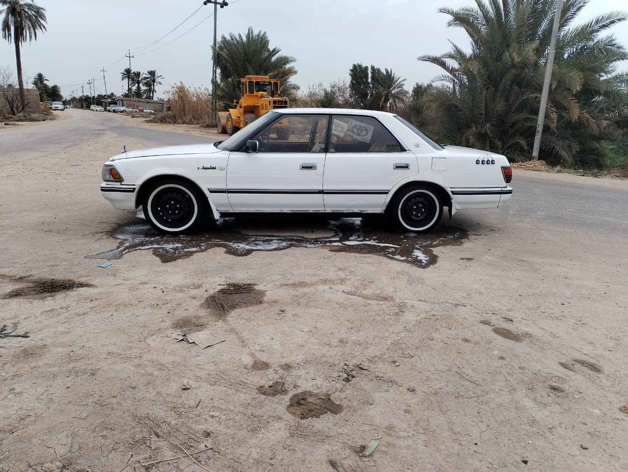 السلام عليكم هارتوب مديل مديل 90 مكفوله كفاله لا ضربه ولاكص مكفوله من الصبغ ال عام رقم بصره مشروع وطني سنويه جديده للغايت 28  مكينه ثنين ونص جديده كير  بل كارتون حداديه تخم تاير تبريد ثلج جاهزه من كلشي غرفه جديده دشبول جديد السعر 50  وبيه مجال للشراي مراوس اراوس حسب القناعه مكان السياره دوانيه قضاء غماس ***********  السياره مال جناي سنتر لوك شغال مسجل سستم سماعات تخم تاير ابو الخطه ويل عادي شرط ترايك 180 كهربائي كله شغاله
