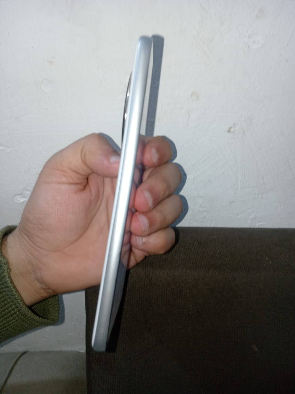 جهاز هونر اخو جديد ضد الماي وذاكرته 256 جهاز قوي اريده بيع 350او مراوس بايفون 13برو وهذ رقمي وتساب ***********
