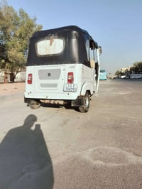 تكتك للبيع موديل 2022 رقم انكليزي سعر 9 ملايين  رقم07742496017