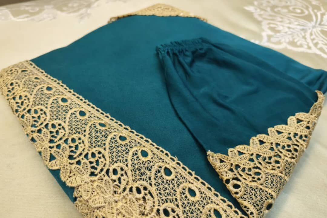 طقم صلاة أجنبي قماش قطن أجنبي مع ليكرا  قطعة تقيلة وتوب 😍
قياس ستندر من38لل48
الوان زيتي بيج كحلي اسود زهر احمر
ملاحظة هامة لقطعة تقيلة ومكفولة 
توصيل وشحن مباشر 😍


**إذا كنت صاحب هذا الإعلان وتريد حذفه لأي سبب، رجاءا أرسل رسالة إلى الدعم الفني**