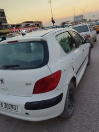 ٢٠٠٥ • ما بيه صبغ • مكفولة