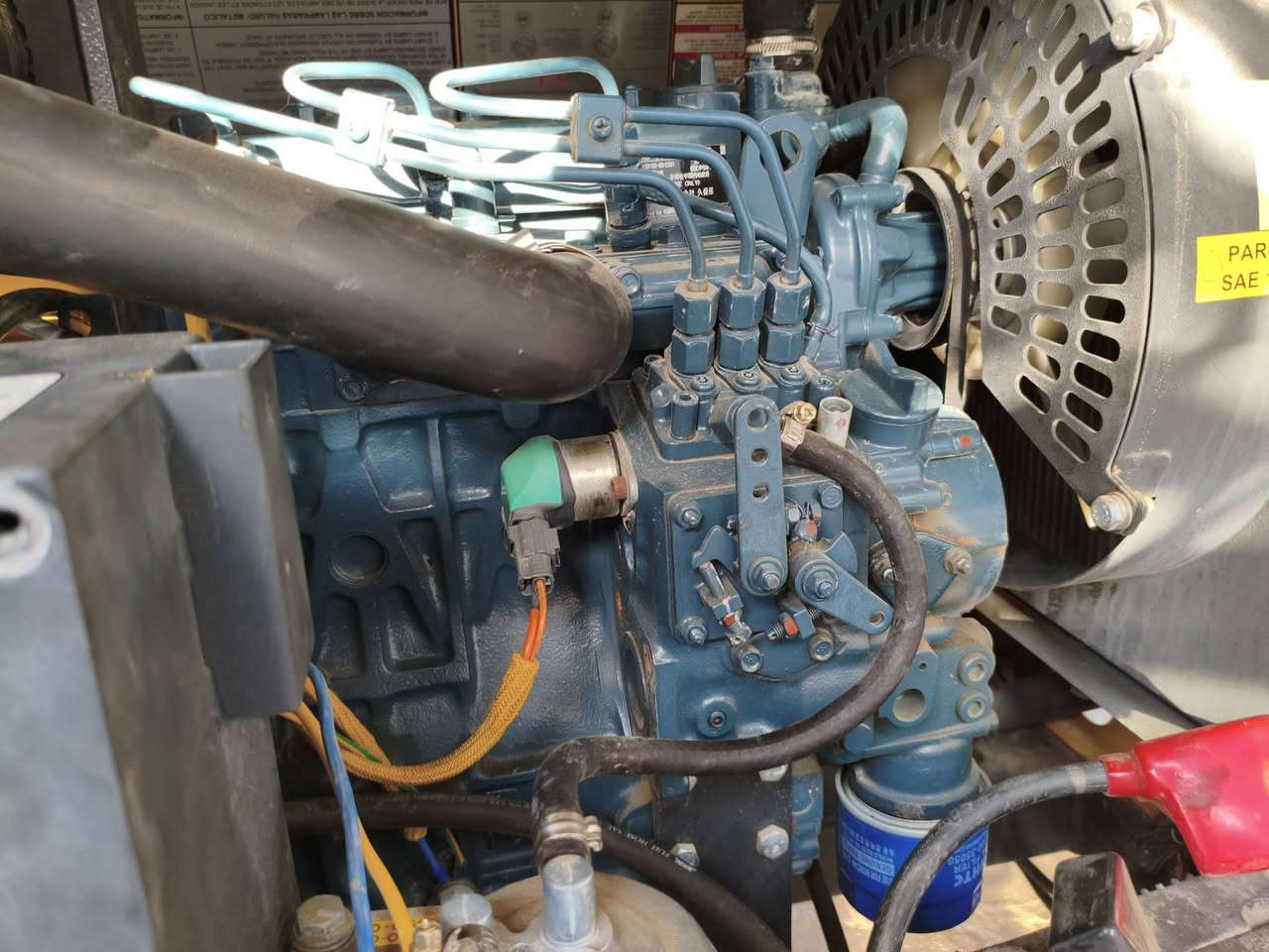 السلام عليكم ورحمه الله
للبيع
مولدة كابوتا ٣سلندر   ٨كيفي سنكل
حجم ١١٠٥ عدد ساعات التشغيل ٢٠٠٠ساعة
مع تانكي بلادي ١٠٠لتر
عربانة مع تايرات 
بلادي وضمان ع حمل 
للمزيد من التفاصيل لاتصال أو المراسلة 
*********** ابو شهم الزبيدي 
بغداد عوريج
