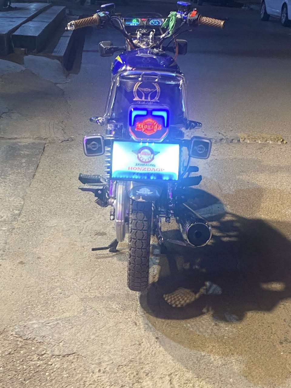 السلام عليكم دراجه تايكر iHONZDAللبيع موديل 2025 أوراق اصولي السعر٨٠٠بيهه مجال بسيط حي العامل الملحانيه


**إذا كنت صاحب هذا الإعلان وتريد حذفه لأي سبب، رجاءا أرسل رسالة إلى الدعم الفني**