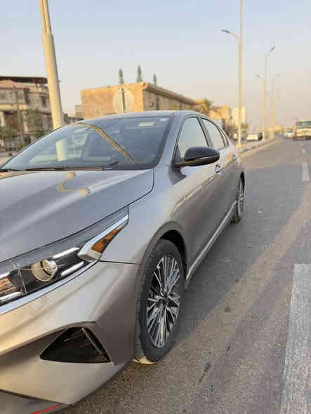 الوصف
كيا فورتي 2022 مواصفات جيتي لاين فول رقم اربيل 
الحادث  جاملق اليمن فقط.  وخشم بنيد لاتبديل ولا صبغ
مواصفات : بصمة تشغيل / بصمة بيبان / هندبريك دكمة /
صندوق ذكي / / تبريد بيانو/ / تبريد مناخي منفصل شاشة /
نشغيل عن بعد / تنزيل جام السيارة عن بعد/ جهاز إنذار
شاحن وايرليس / لايت LED / بك لايت LED / مكينة 2000
دوش / / كير 3 وضعيات قيادة /شاشة كبيرة / كامرة
دوارة / رادار تعديل مسار / حساس اطارات
اوتو بريك / رادار جانبي / مود درايف / تحكم ستيرن / كروس
سرعة / مانع انزلاق / بلوتوث / اواكس / USB/ ويل 17 تخم تاير جديد.
***********
سعر 155
