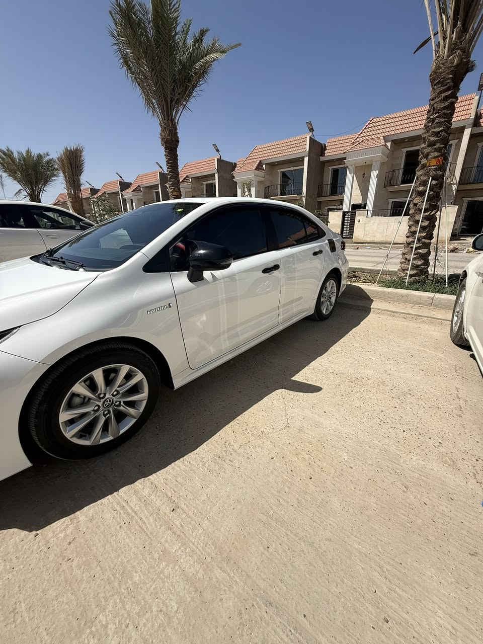 السلام عليكم كورولا هايبرد ٢٠٢٤ للبيع
رقم بغداد بأسمي
السيارة ماشية ٢٣٠٠٠كيلو فقط
كفالة الداخليات
بيهه خدوش بسيطة موضحة بالصور
و الجاملغ الخلفي معدل بارد فقط بدون صبغ و موضح بالصور 
السعر ١٤٧ و بيهه مجال بسيط
للاستفسار ***********
المكان بغداد الغزالية
