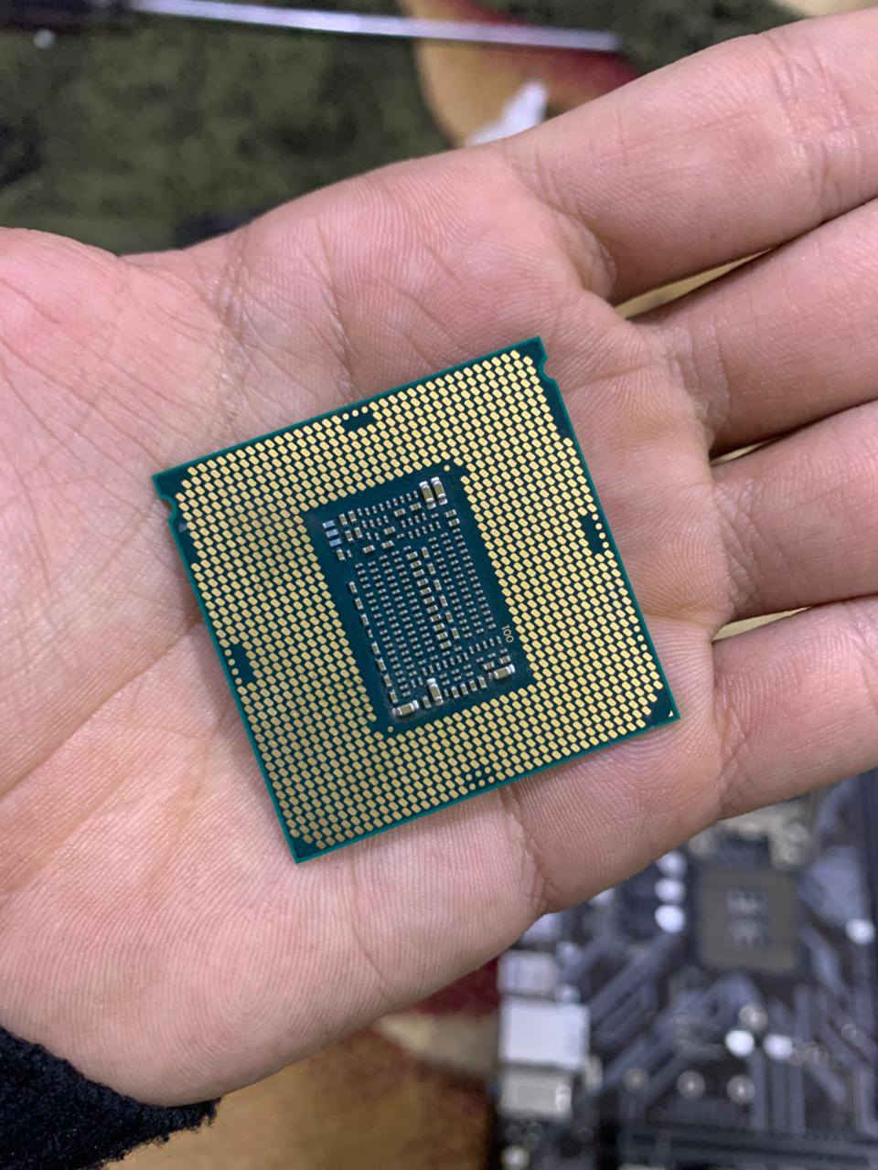معالج i5 8400 انطونه بيه سعر 
بيه كرت شاشه مدمج


**إذا كنت صاحب هذا الإعلان وتريد حذفه لأي سبب، رجاءا أرسل رسالة إلى الدعم الفني**