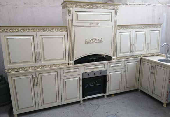 للبيع كاونتر هيكل الالمنيوم وأبواب خشب سطح مرمر لقياس 3متر ونص+ سنك 1متر ونص
***********
