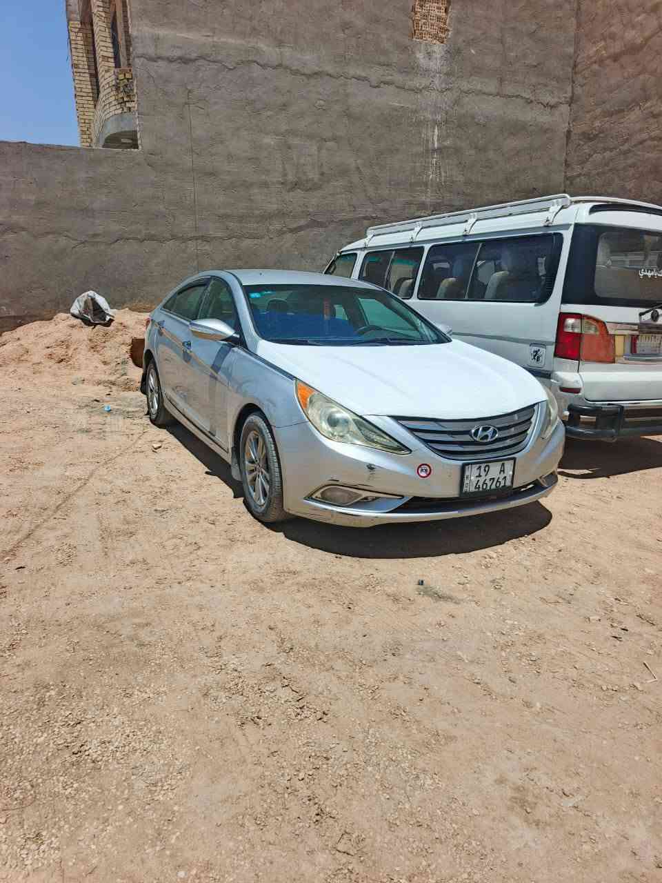 سلام عليكم سوناته أمريكيه14رقم كربلاء انكليزي  بيه صبغ بيبان جهت اليمين تبديل موسسه نفس الون او جهت السايق صبغ بدون داخل مكاني كربلاء السعر 85او بيه مجال ***********

