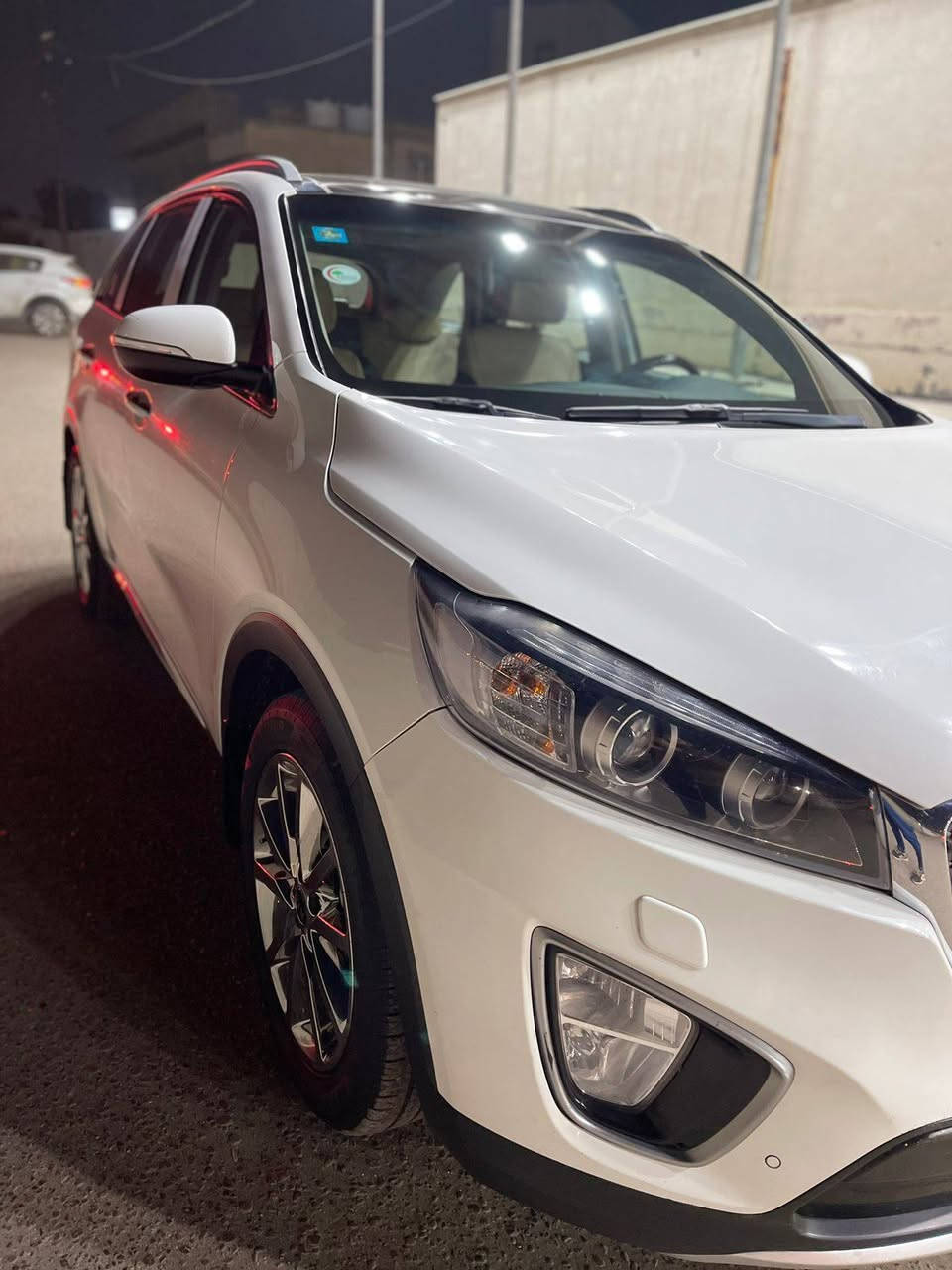 السلام عليكم سورنتو خليجي موديل 2017
موصفاتهة 
بصمة 
بانورما 
جنطة كهرباء 
بردات خلفية 
سبعة راكب 
كشنات جلد و كهرباء 
ثلاث قطع تبريد 
ثلاث وضعيات قيادة 
حساس امامي وخلفي 
تحكم ستيرن جهتين 
انارة ترحيب داخلية وخارجية 
بصمة ابواب 
محرك 6  سلندر بلادي كفالة من فتح وضع شركة 
كير على وضع شركة كفالة من فتح 
ماشية 120 
السيارة كفالة عامة من صبغ والبارد و الفتح و تبديل 
فقط شخط زغير باب خلف صدر مكحل على كدة 
رقم السيارة بغداد الدولي با اسمي سنوية لل 2027سيارة على ايدي 
مكاني بغداد 
السعر 235 
***********
