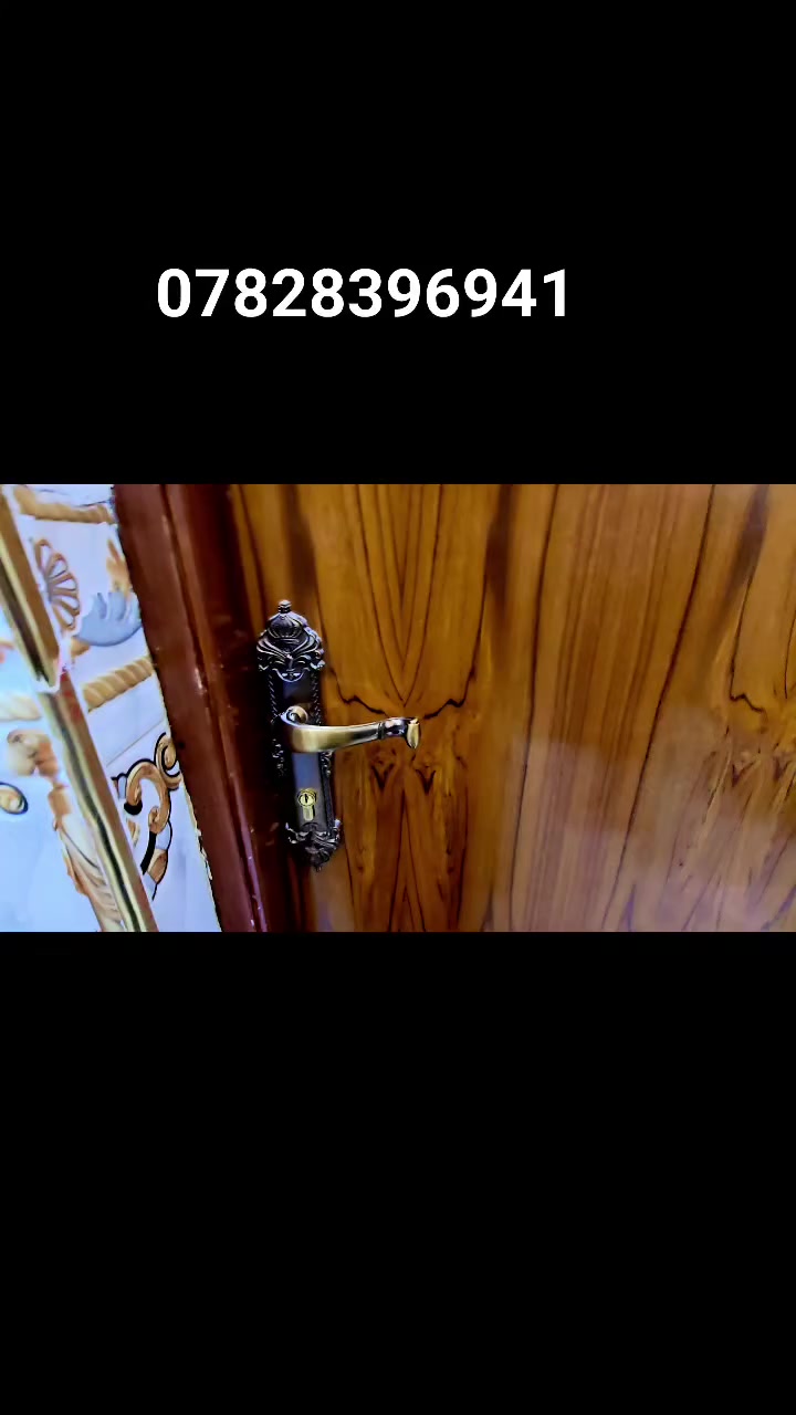 تصاميم تجمع بين الفخامة والدقة ✨
غرفة الجلوس مو مجرد مكان، هي مساحة تعكس ذوقك وراحتك.

من معمل الأخوه ضمان_10سنوات_لكافة_الموديلات، نحرص على تقديم موديلات مصممة بعناية، باستخدام أجود أنواع الخشب مثل الزان والصاج، مع إمكانية تفصيل المقاسات حسب الطلب واختيار الألوان والأقمشة حسب ذوقك — سواء كنت تفضل القماش المقاوم للماء أو القديفة الفاخر.

كل قطعة تنفذ بدقة لتناسب ذوقك الخاص وتضفي لمسة أناقة على بيتك.

📩 لمزيد من التفاصيل أو طلب تصميم خاص، راسلنا مباشرة مع صورة الموديل اللي يعجبك، أو تواصل ويانا على الأرقام التالية:
📞 ***********

📍 العنوان صلاح الدين قضاءبلد ناحية يثرب لصناعةالدواوين البوحشمه 
#أثاث_راقي #انور٠_للأثاث #تفصيل_حسب_الطلب #ديكور_منزلي #خشب_طبيعي #أناقة_البيت
