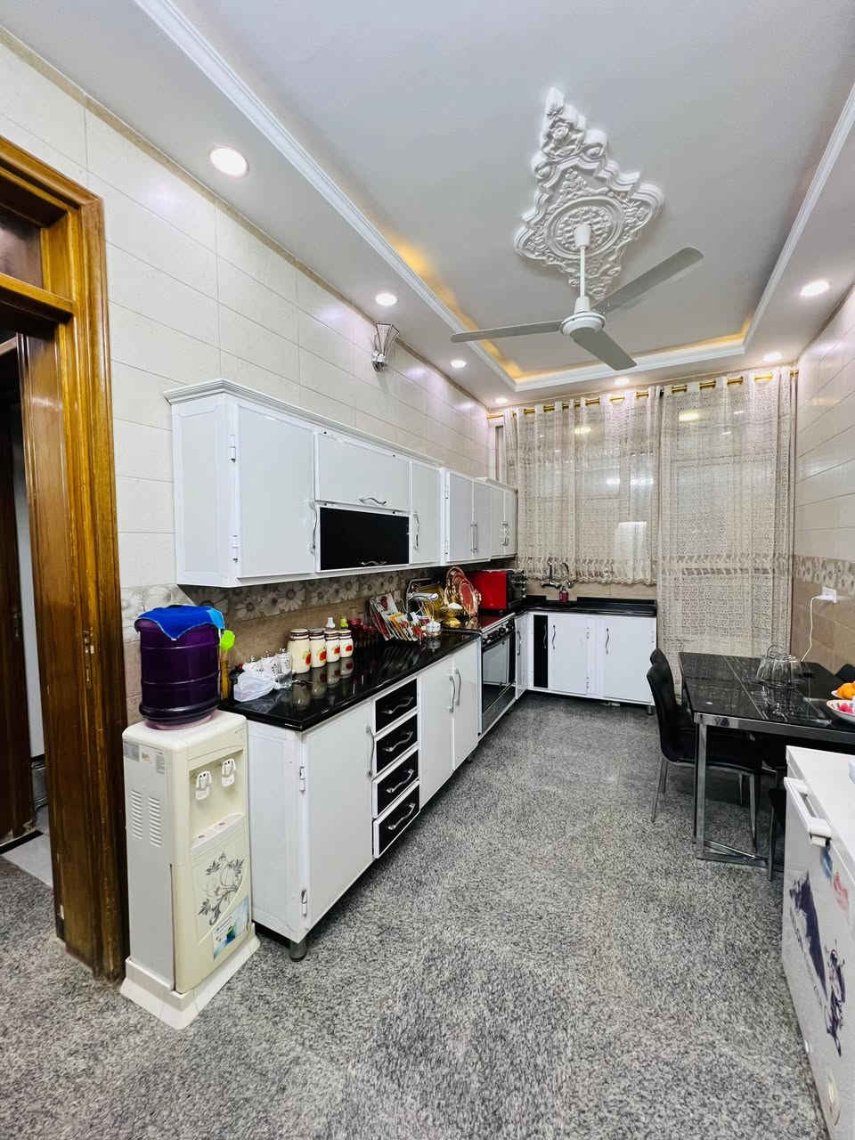 بيت للبيع بحي اور قرب صباح الخياط300 مساحة150واجهة7.5ونص ونزال20مكون من 4نوم واستقبال وحولي كبير ومطبخ حار وبارد بناء البيت2020 فول
موبايل***********
موبايل***********

