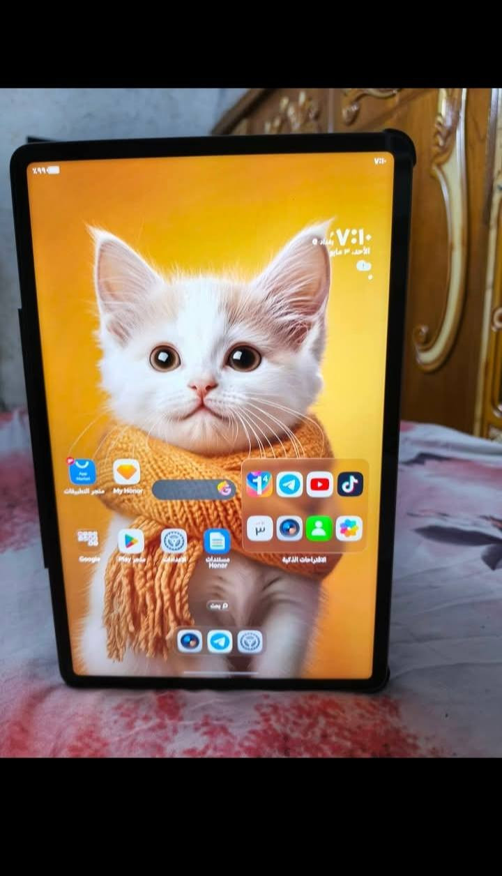 سلام عليكم honor10 جديد مع هدية كيبورد
سعر 450بي مجال /***********
