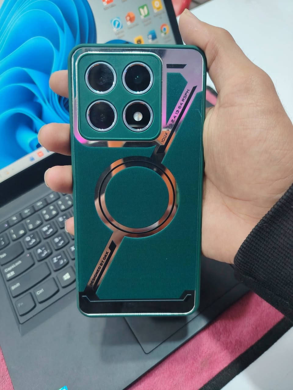 شاومي14T مكفول وغراض كامله ذاكره256 رام12+12 سعره375 ***********
