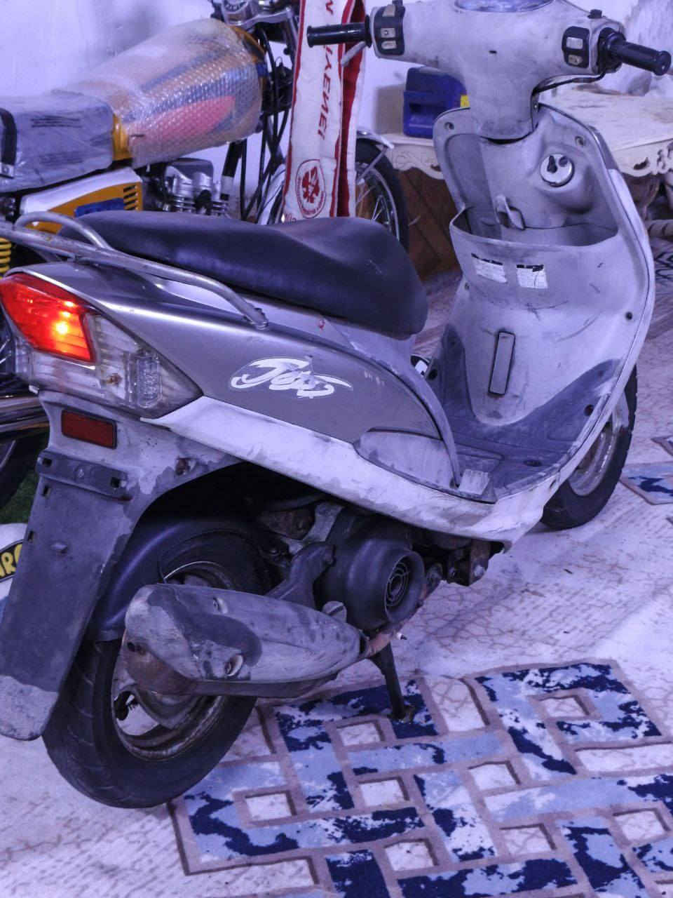 السلام عليكم دراجه ماكس للبيع مال حاويه متوازي على بيعتها مكينه بلاديه على وضع الحاويه المكان سماوه السعر خاص..
***********
