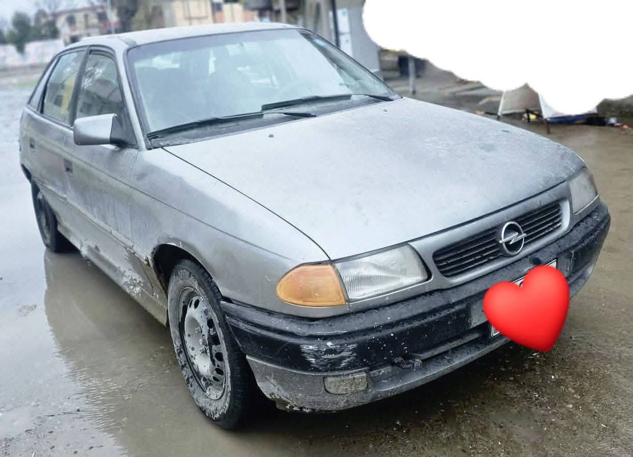 😊 منشور خاص بالتقسيط
*سيارات للبيع بالتقسيط في الموصل  🚗💰*

نظام التقسيط مريح:
- ننطيك وكالة قيادة فقط لحين الانتهاء من الأقساط 🚗
- تتحول  بعد سداد كامل المبلغ 💸
- ضمانات: كمبيالة من كاتب عدل او  وصولات أمانة 🛡️

اخذ عموله بعد الاتفاق من طرفين
تفاصيلها للسياره........

استرا
موديل 1993
رقم نينوى الجديد
مكينه ١٦٠٠
كير محرك طخم شرط انظاف
سياره بيها طخه من الخلف
كير اوتوماتيك
بيها كوبون بنزين
صاحبها الشرعي موجود بالموصل
مقدمه ٢٥ شهريه ورقتين............ 

*للتواصل: ***********
                ***********
                *********** واتساب 

🚗💰 لا تفوت الفرصة! 😊
