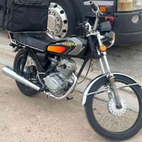 دراجة نضيفة مكينه نضيفة امجفته نامة ادوات سعرها 550 رقم 07861384682