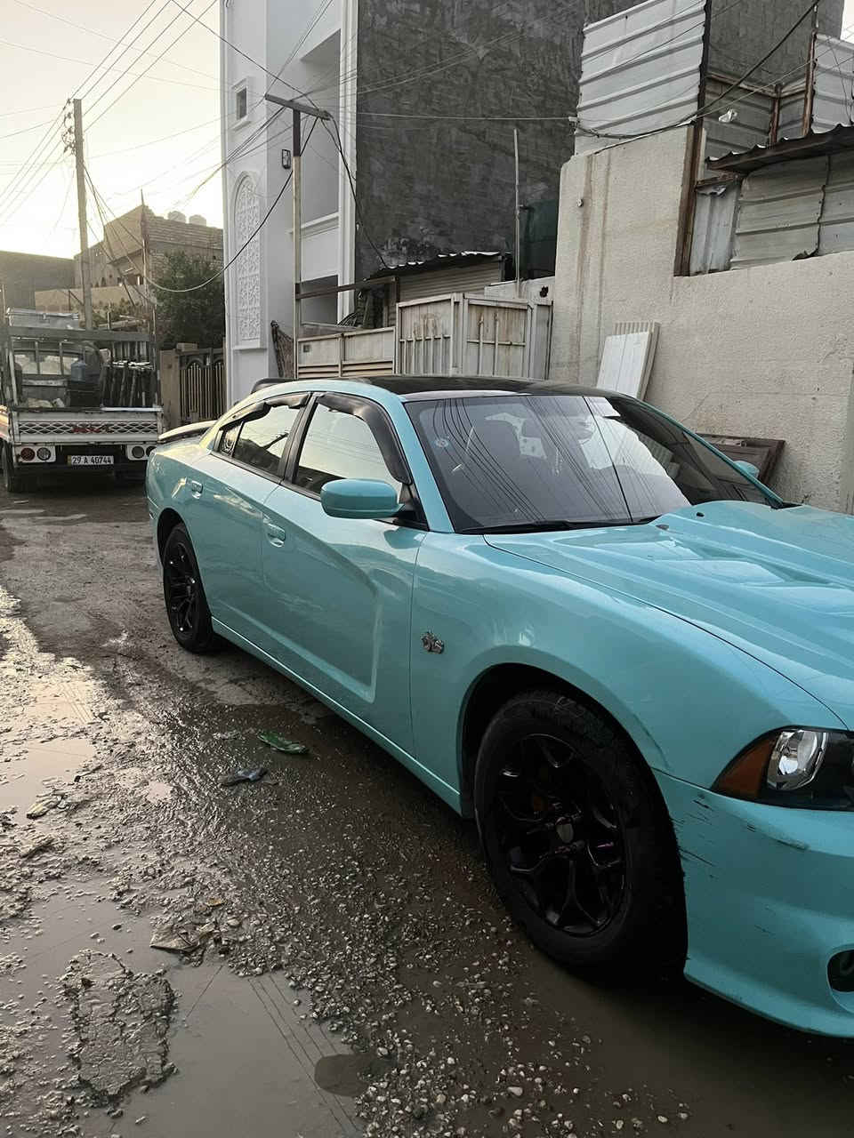 سلام عليكم دوج جارجار بيع 2013كير مكينه حداديه تبريد قطعتين مكينه 3.6 لون اصلي بحري  مصبوغه جماليه بالسنويه ازرق غير محدد لغد شاصي مكفول سنويه باسمي رقم بغداد تحويل نفس اليوم سياره مال بيت ما ماشيه على خط سياره وراد امريكي سونار موجوده ضربته موجوده متواجد واتس وع خط وهذا رقمي ***********مكاني الدوره ابو دشير السعر 145وبها مجال
