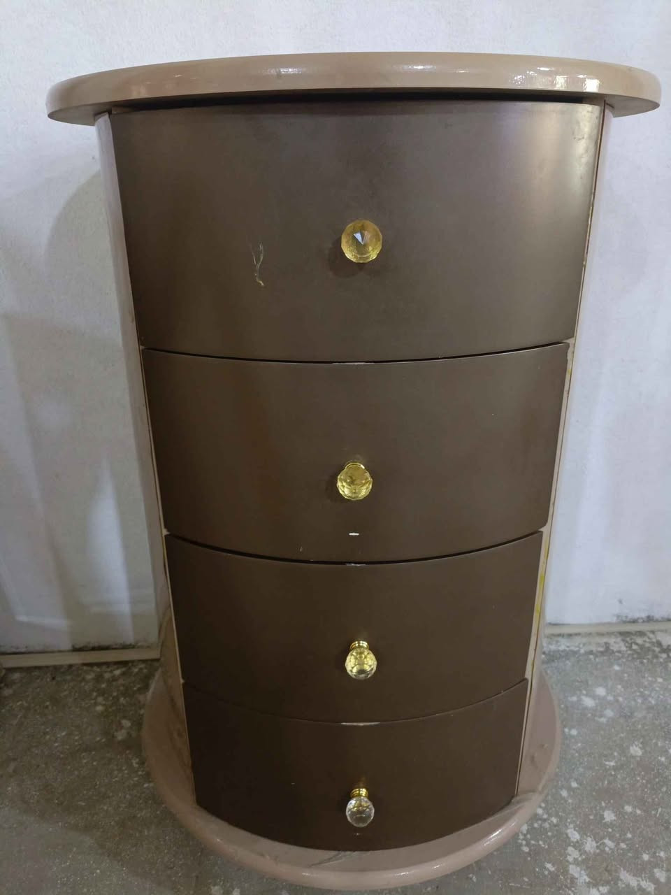 غرفة نوم 9قطع نضيفه كلش اخو الجديد سعرها فقط 650 عنوان كركوك الشراي يخابر 
*********** كركوك, العراق
