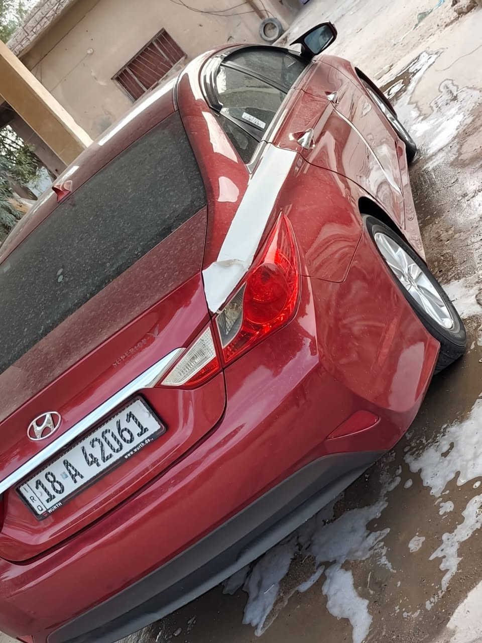 السلام عليكم
سوناتا موديل 2014 جديده 
داخل السياره بيجي 
شاشة كبيرة دوارة 
السيارة جاهزة مداور وتحويل ثاني يوم 
السعر 119 $ وبيها مجال قليل 
مكان السيارة بابل _ قضاء القاسم 
وللاستفسار *********** 
فقط بيع لا غير
