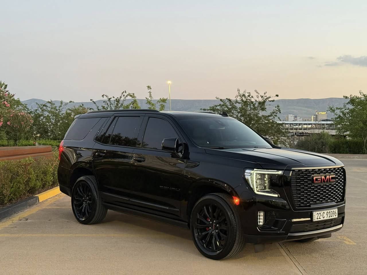 ﷽
‏‎ماشاءالله تبارك الرحمن 
للبيع جيمسي 2022 
Yukon Denali 
انضف دنلي ب هذا موديل
ماشيه فقط ٧٧ الف كيلو حقيقي 
كير ، محرك كهربائي كل بشرط 
سياره مكفول كفاله عامه 
محرك ٦٢٠٠ ، كير ١٠ نمر 
‎فول موصفات 
مواصفات كادلاك 
‎داتا شو كبير ، رادار جانبي خلفي امامي ، رادار ،مانع تصادم  امامي ، رادار مانع تصادم خلفي ، خمس كامرات ، خمس بصمات
‎كشنات تبريد تدفأه خزن وكهرباء ، كشن رجاج تحذير ، كشن خلفي منفصل ، كشنات الخلفيه كهرباء ، لون الكشنات ابيض مميز جدا ، جنطه كهرباء
‎شاشات خلفيي 🖥️ ، ستيرن كهرباء ، بانوراما ، كيجات شاشة الكتروني . دوسات كهرباء ، فور ويل ، اربع انضمه قياده ، جكات
‎ جمسي دنالي اعلي فئه ب جمسي
‎ثلاجه ، شاحن ويار ليس
مكان / سليماني 📍 
رقم تليفون 📞 ***********
