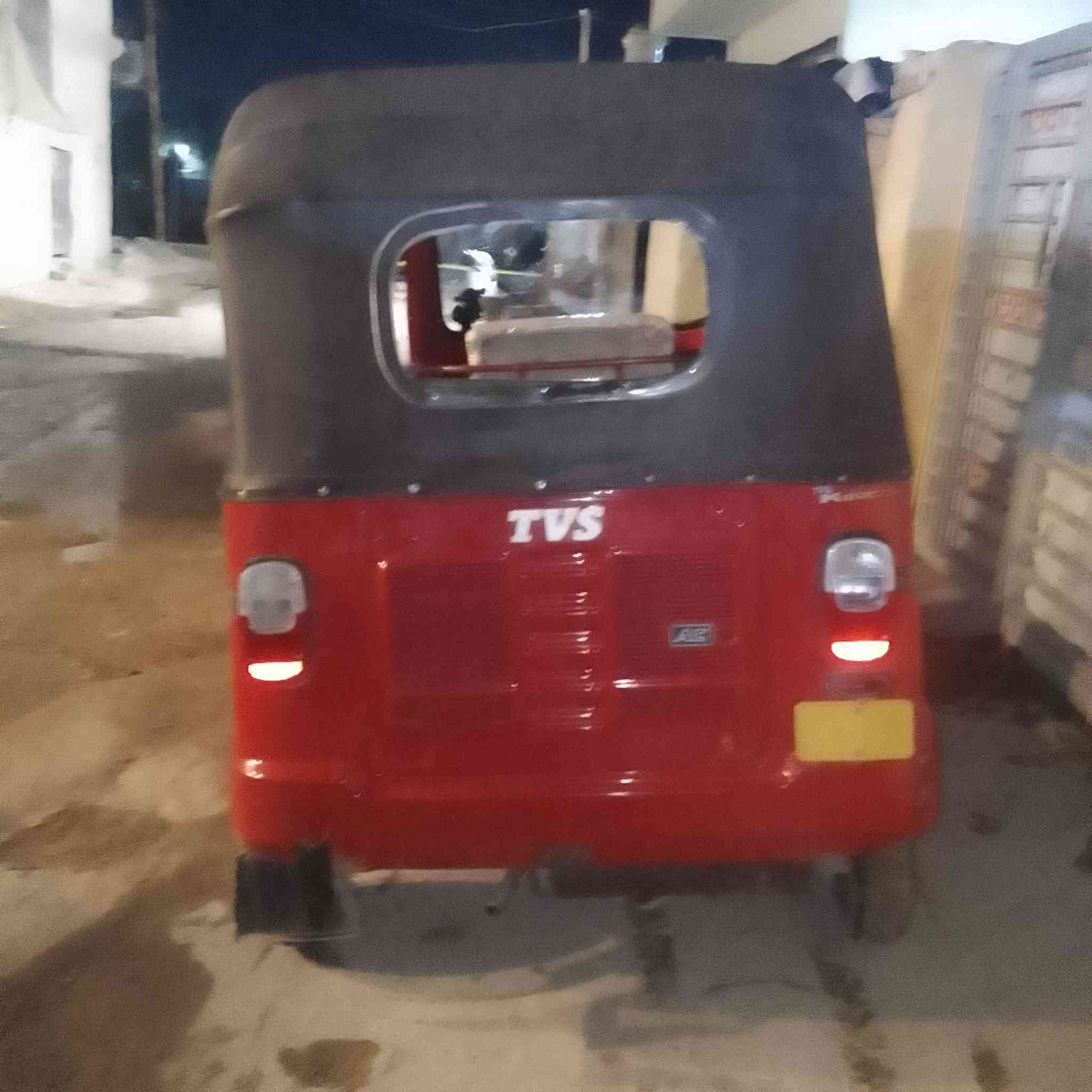 السلام عليكم تكتك للبيع موديل 18 شهر العاشر تيك توك مصبوغه جماليه اي قياسات ما بيها اوراقها كامله اوراق اصليه كامله مكمله مكاني بغداد المحموديه اي استفسار على ارقام *********** $ ,,,,,***********
