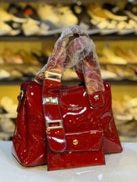 مرحبا زبائنا الكرام  يتوفر لدينا حقائب  #حقائب 👜 #نسائية ... قياس الجن...