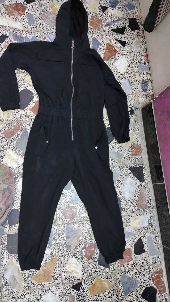 بدله مال عمل  الصنع امريكيه اخت الجديده للبيع السعر ٣٠ مكاني بغداد مدينه الصدر الرقم ***********
